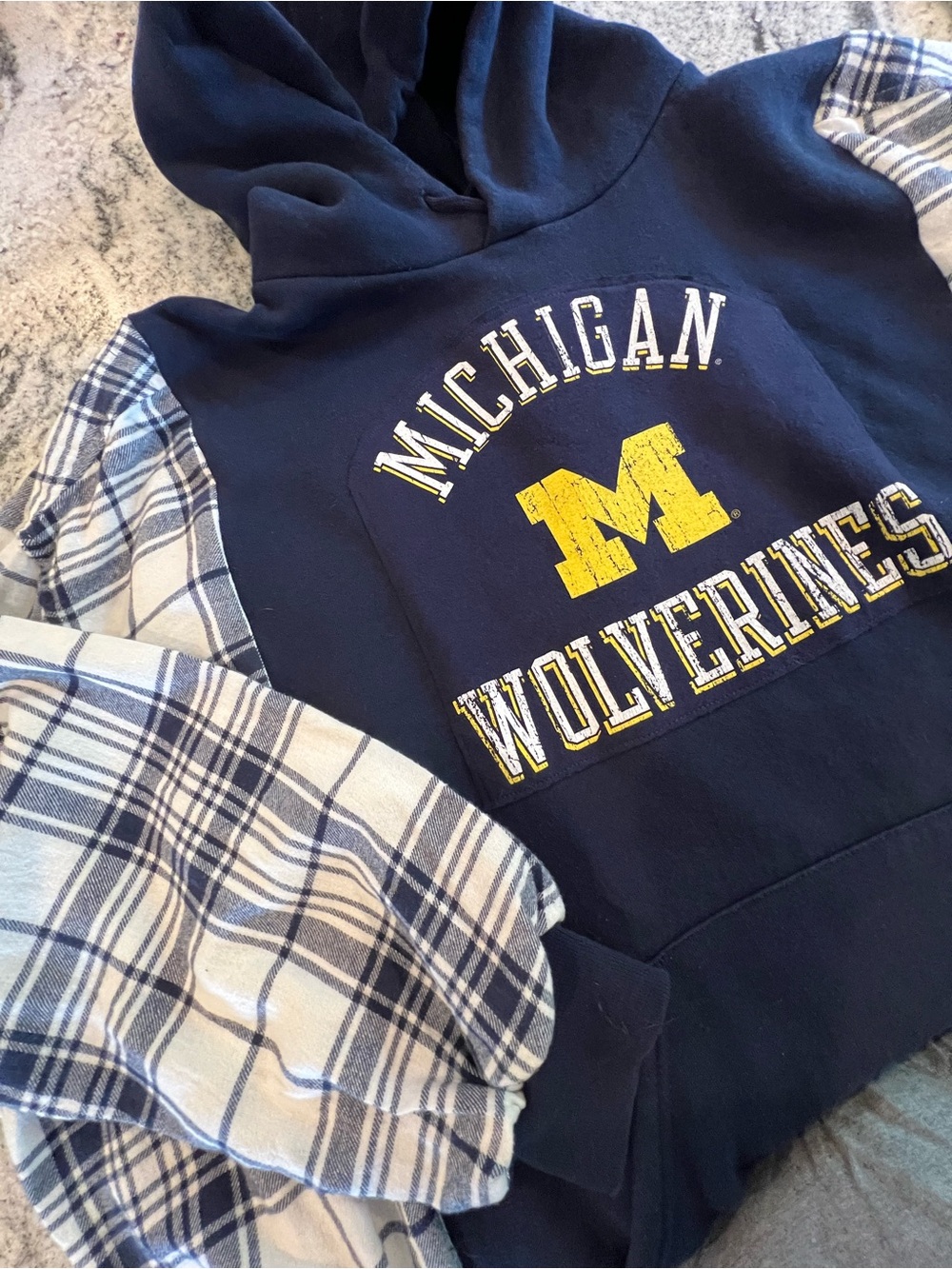 Upcycled 💙MICHIGAN Wolverines Navy & Yellow Hoodie w Plaid Flannel Sleeves